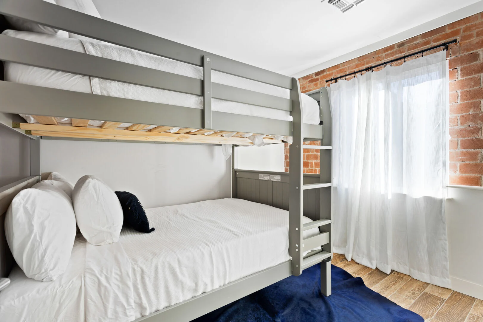 Acacia House - Image 23